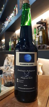 Cachaça Artesanal Planeta Azul, feita de cogumelo cravo e suco de uva