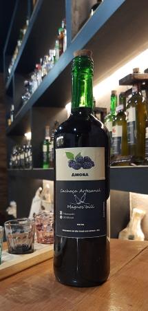 Cachaça artesanal de Amora