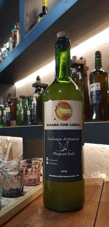 Cachaça Artesanal Banana com canela, sem nenhum produto artificial