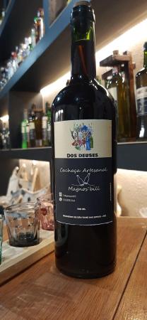 Cachaça artesanal dos Deuses, Feita com morango uva e canela